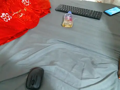 Snapshot of Hotellen chatting on 10-17-25, 08:39 Hotellen online show from 10-17-25, 08:39