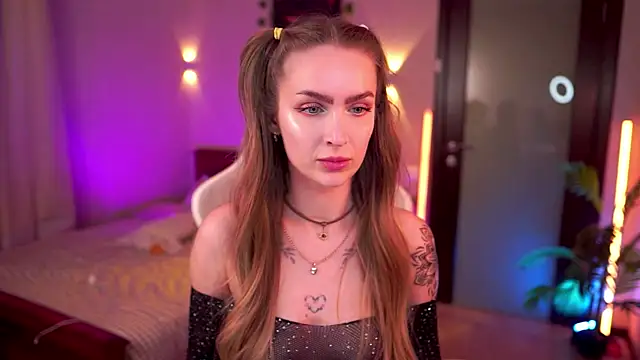 Kamila icee online show from 03-21-26, 09:30