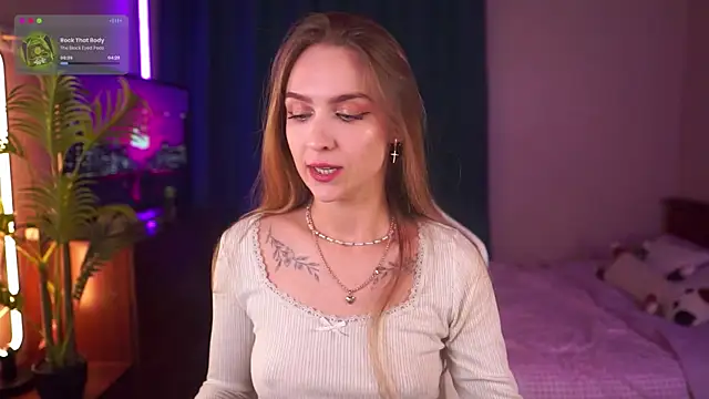 Kamila icee online show from 10-10-25, 07:58