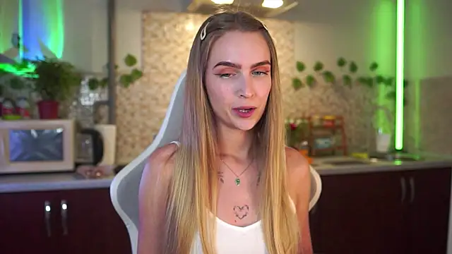 Kamila icee online show from 09-14-25, 04:51