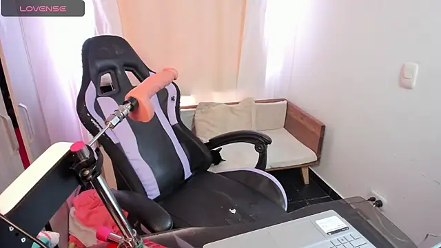 setzuna  online show from 10-12-25, 08:54