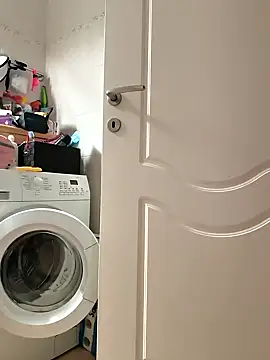 onbifeet online show from 10-31-25, 06:10