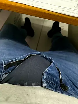 Snapshot of onbifeet chatting on 02-18-25, 11:44 onbifeet online show from 02-18-25, 11:44