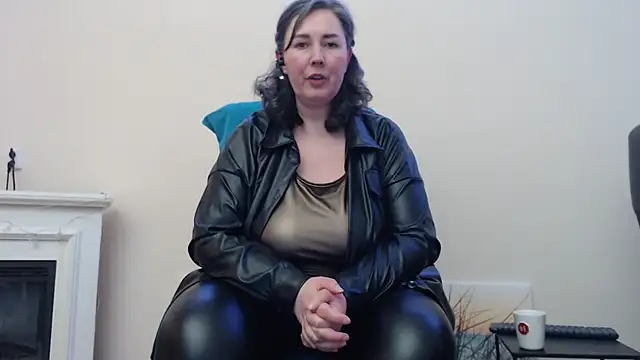 MilfGina online show from 03-04-25, 09:00