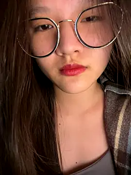 Snapshot of Krixxi22 chatting on 09-19-25, 02:54 Krixxi22 online show from 09-19-25, 02:54