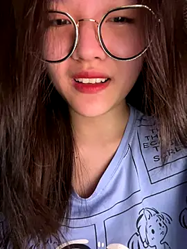 Snapshot of Krixxi22 chatting on 10-02-25, 02:20 Krixxi22 online show from 10-02-25, 02:20