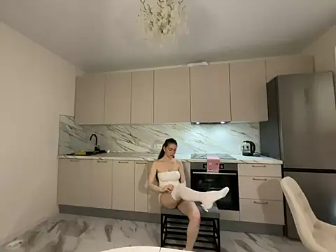 winter  sun online show from 02-27-26, 01:11