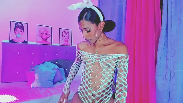 Kimberly thompsom online show from 01-22-25, 10:48