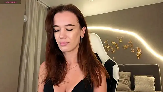 Snapshot of BBabyShark chatting on 11-27-25, 02:12 BBabyShark online show from 11-27-25, 02:12