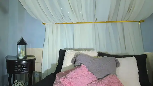 Snapshot of AnnaVictoria__ chatting on 09-17-25, 02:24 AnnaVictoria   online show from 09-17-25, 02:24