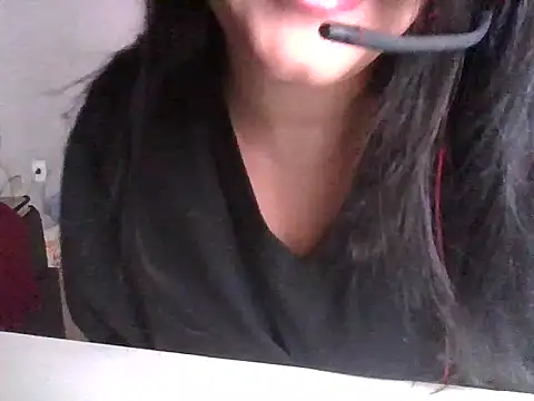 Snapshot of AuraBela20 chatting on 10-02-25, 01:47 AuraBela20 online show from 10-02-25, 01:47
