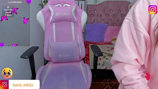Snapshot of karla_cute01 chatting on 03-12-25, 06:11 karla cute01 online show from 03-12-25, 06:11