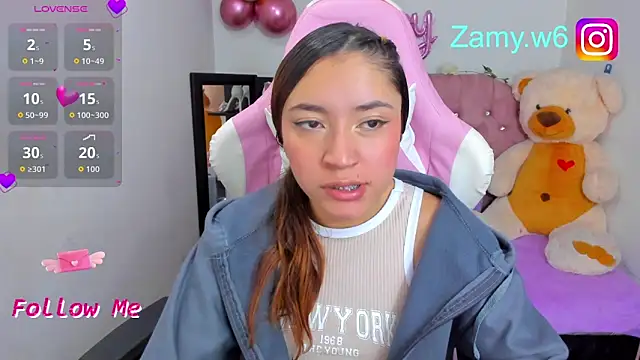 Snapshot of karla_cute01 chatting on 09-23-25, 05:03 karla cute01 online show from 09-23-25, 05:03