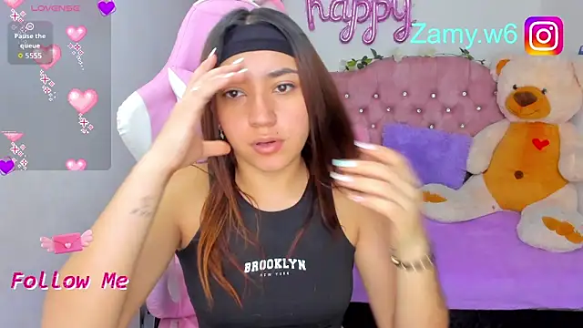 Snapshot of karla_cute01 chatting on 09-18-25, 09:07 karla cute01 online show from 09-18-25, 09:07
