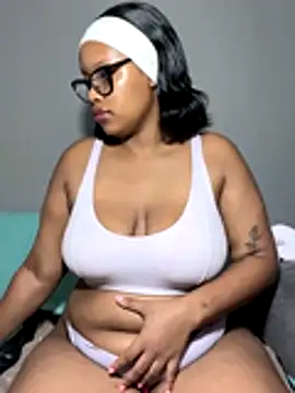 MimiCurves online show from 11-16-25, 06:56