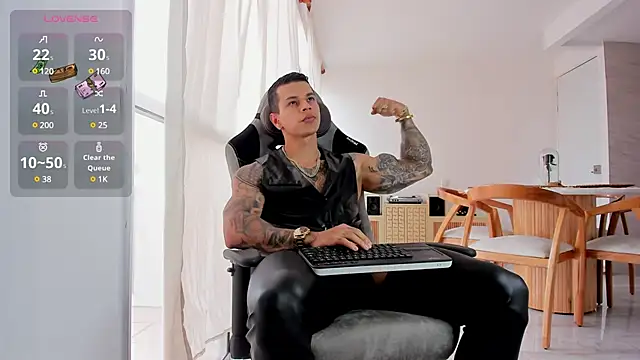 Snapshot of Aron_Dark chatting on 03-21-25, 10:06 Aron Dark online show from 03-21-25, 10:06