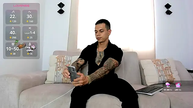 Snapshot of Aron_Dark chatting on 09-23-25, 10:06 Aron Dark online show from 09-23-25, 10:06