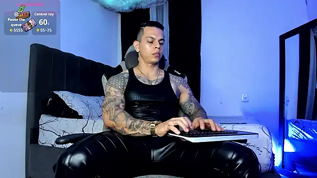 Snapshot of Aron_Dark chatting on 02-03-26, 02:00 Aron Dark online show from 02-03-26, 02:00