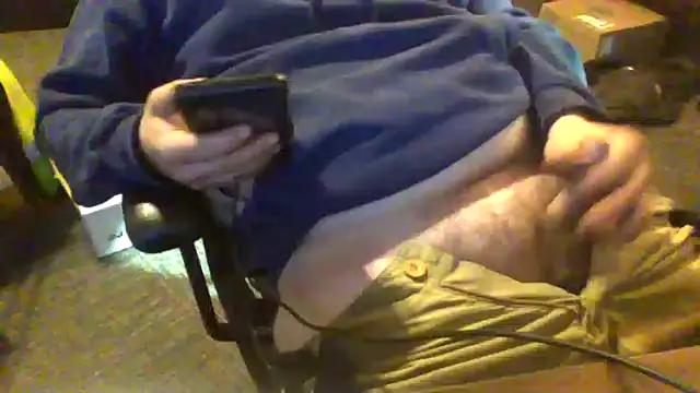 daddysmalldick502 online show from 04-13-26, 01:59
