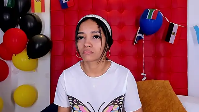 Snapshot of Daliana_Beck chatting on 06-24-26, 02:15 Daliana Beck online show from 06-24-26, 02:15