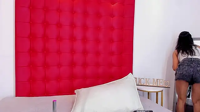 Daliana Beck online show from 10-07-25, 08:43