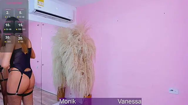 Wetnaughtygirls online show from 01-14-26, 02:04