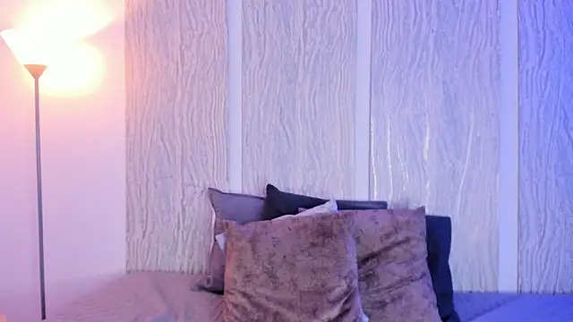 Snapshot of EmmaCollemann chatting on 02-22-25, 04:19 EmmaCollemann online show from 02-22-25, 04:19