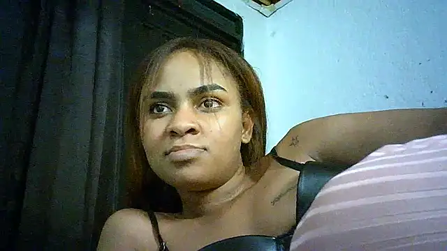 Snapshot of Bellabeltrann chatting on 09-20-25, 10:53 Bellabeltrann online show from 09-20-25, 10:53