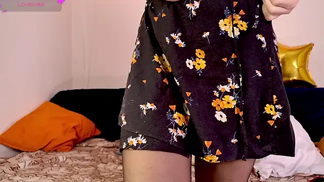 Snapshot of Lisa_sweetheels chatting on 01-19-25, 07:46 Lisa sweetheels online show from 01-19-25, 07:46