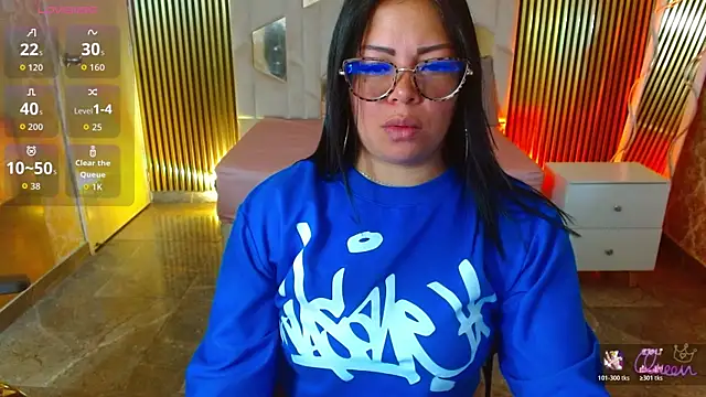 martinna tay online show from 04-22-26, 03:24