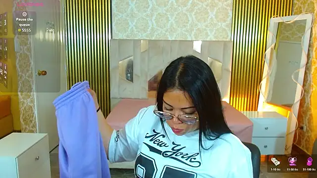 martinna tay online show from 12-01-25, 03:18