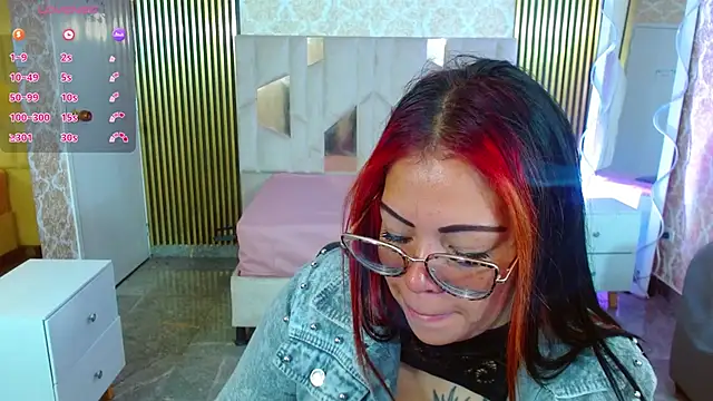 martinna tay online show from 11-10-25, 03:22