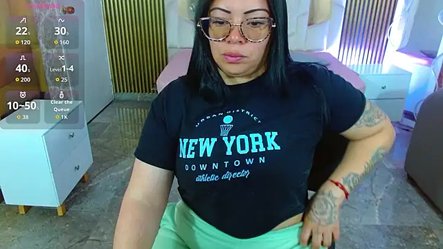 martinna tay online show from 11-21-25, 03:27