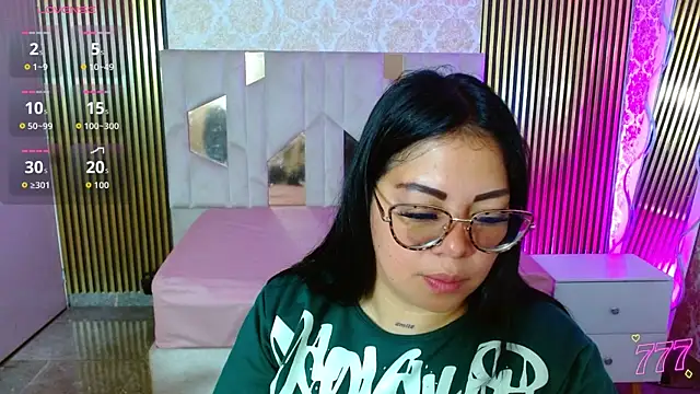 Snapshot of martinna_tay chatting on 07-09-26, 03:18 martinna tay online show from 07-09-26, 03:18