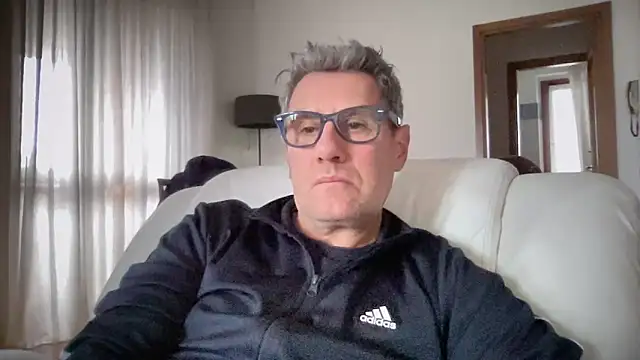 Snapshot of Britmi chatting on 03-01-26, 03:34 Britmi online show from 03-01-26, 03:34