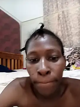 LOVELY-2BERRY online show from 12-17-25, 06:51