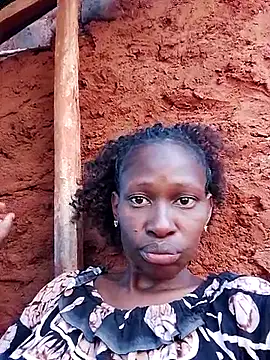 LOVELY-2BERRY online show from 10-28-25, 05:08