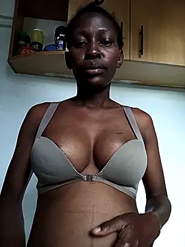 LOVELY-2BERRY online show from 12-18-25, 05:12