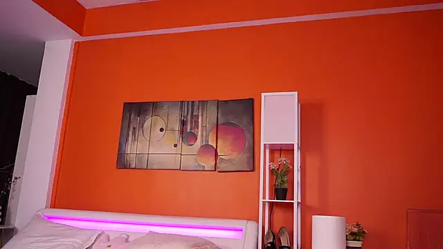 LovingBlondie online show from 10-20-25, 03:23