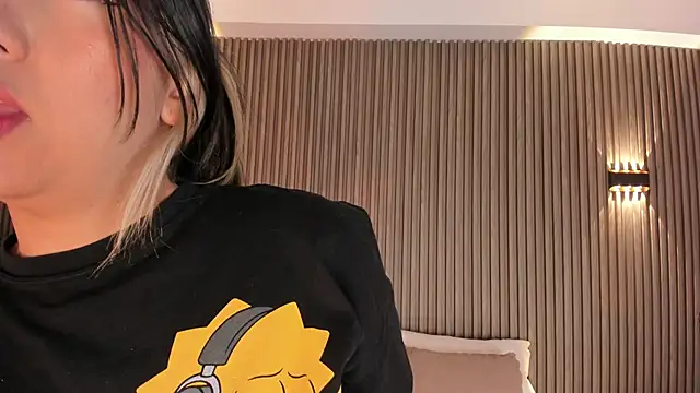 Snapshot of AliceHanz chatting on 02-20-26, 04:09 AliceHanz online show from 02-20-26, 04:09