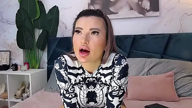 NightshadeIris online show from 12-30-24, 08:21