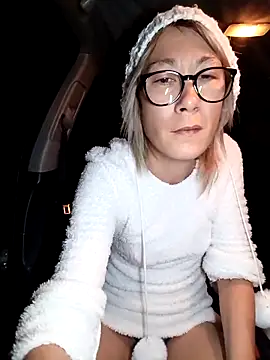 Timide girl2 online show from 12-16-25, 05:33