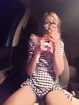 Snapshot of Timide_girl2 chatting on 07-17-26, 03:48 Timide girl2 online show from 07-17-26, 03:48