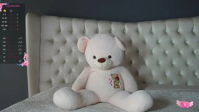 Snapshot of nichole_bree_ chatting on 02-27-25, 07:15 nichole bree  online show from 02-27-25, 07:15