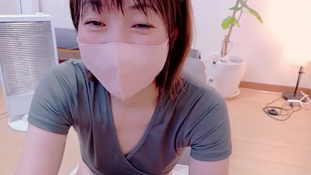 Snapshot of CherryMomo chatting on 06-17-26, 12:21 CherryMomo online show from 06-17-26, 12:21