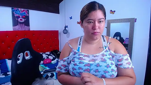 Snapshot of littleflower4you chatting on 10-22-25, 12:26 littleflower4you online show from 10-22-25, 12:26