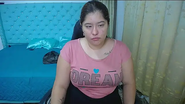 Snapshot of littleflower4you chatting on 09-26-25, 12:23 littleflower4you online show from 09-26-25, 12:23