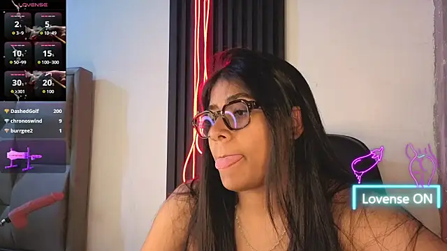 Snapshot of Rubi_boobs_ chatting on 06-18-26, 08:14 Rubi boobs online show from 06-18-26, 08:14