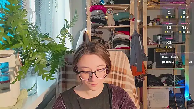 Snapshot of monlight__dana chatting on 02-23-25, 01:32 monlight  dana online show from 02-23-25, 01:32