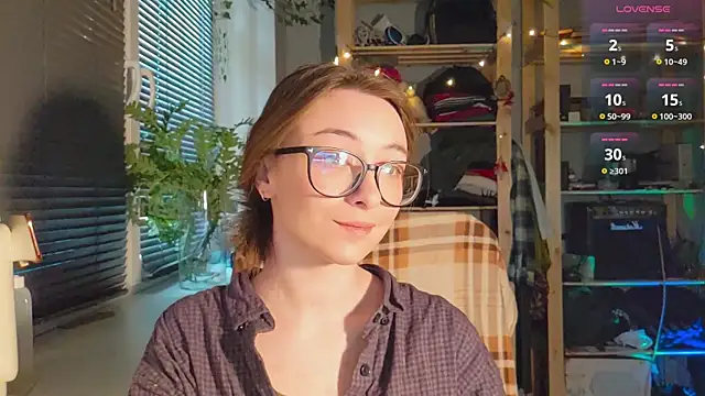 Snapshot of monlight__dana chatting on 03-16-25, 10:00 monlight  dana online show from 03-16-25, 10:00